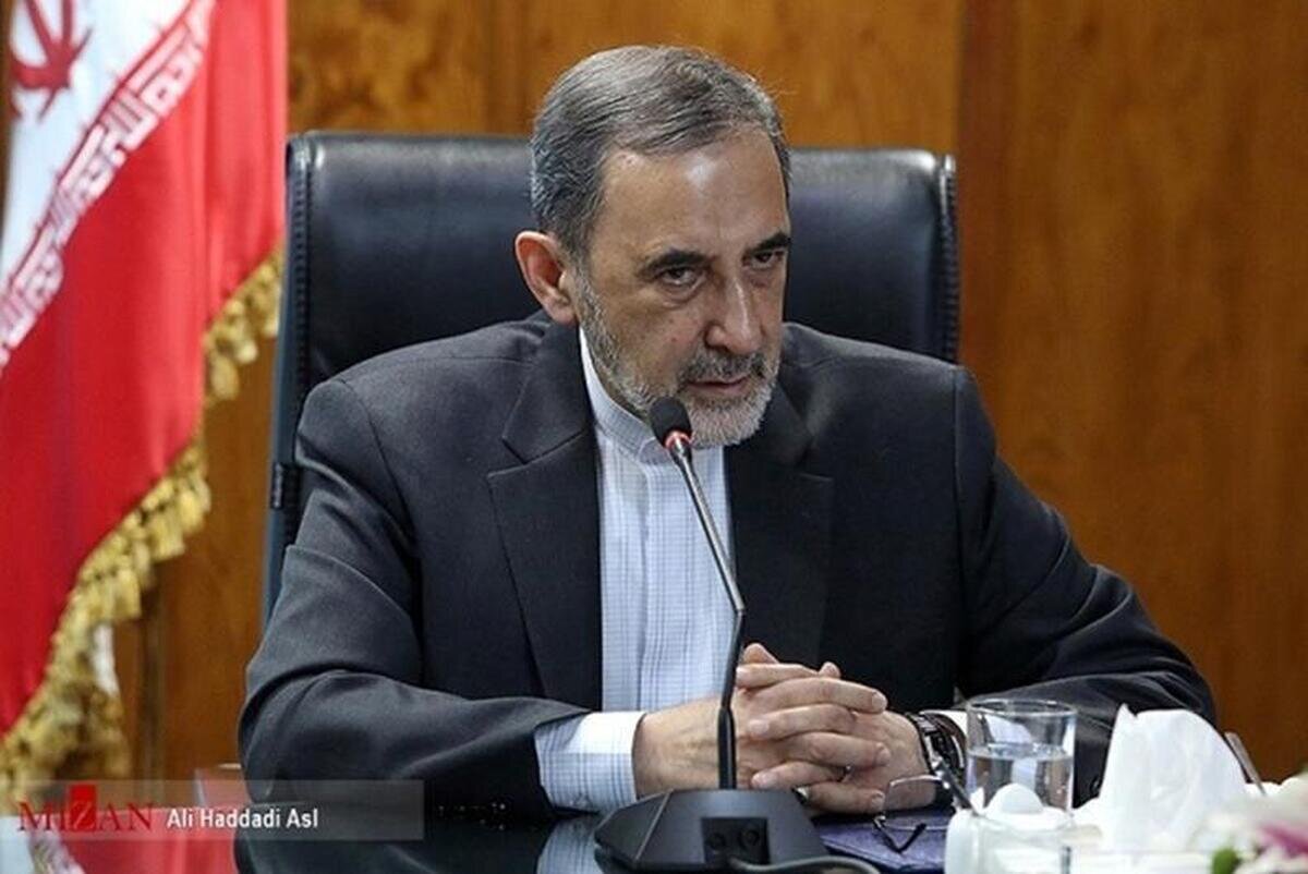 ولایتی: ترامپ از ترس شکست به سرعت تسلیم میشود