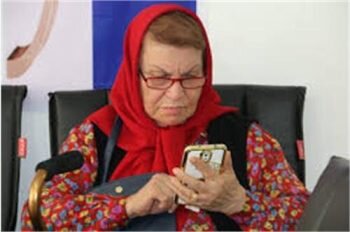 چگونه با لحظات ساده، پدربزرگ‌ها و مادربزرگ‌ها را شاد کنیم؟