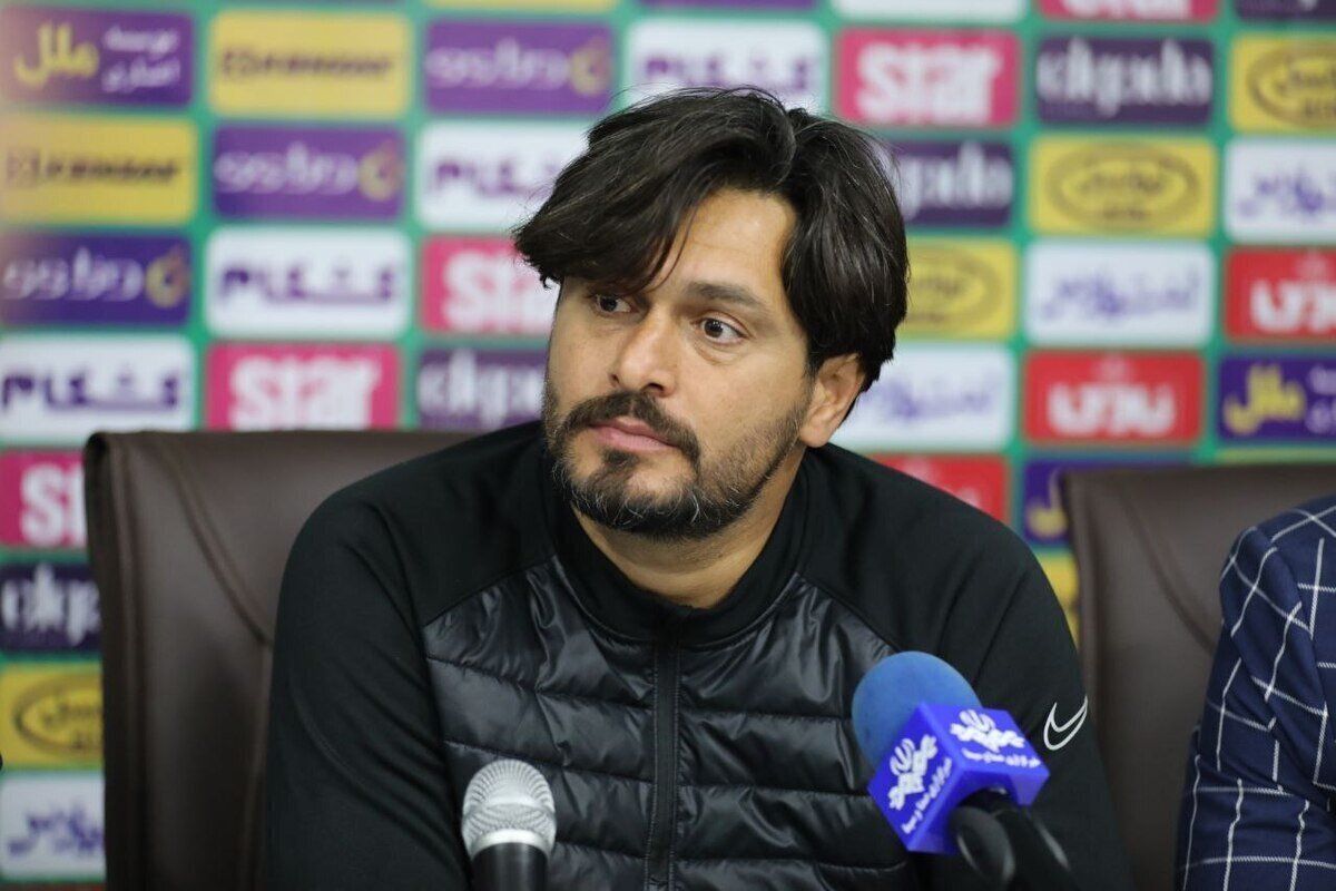 دقیقی: بازیکنان شمس‌آذر بیشتر تلاش کردند و مزد آن را گرفتند/ به تصمیمات VAR احترام می‌گذاریم