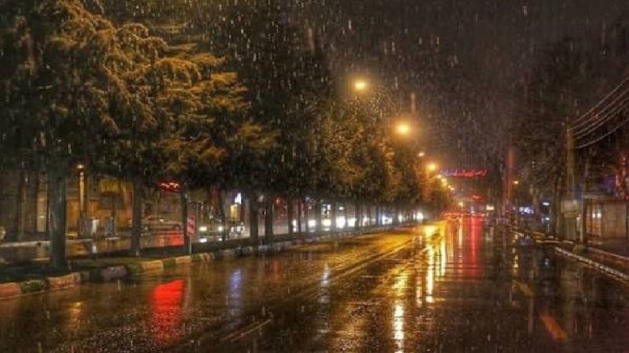 بارش شدید باران در شهر خرمآباد + فیلم