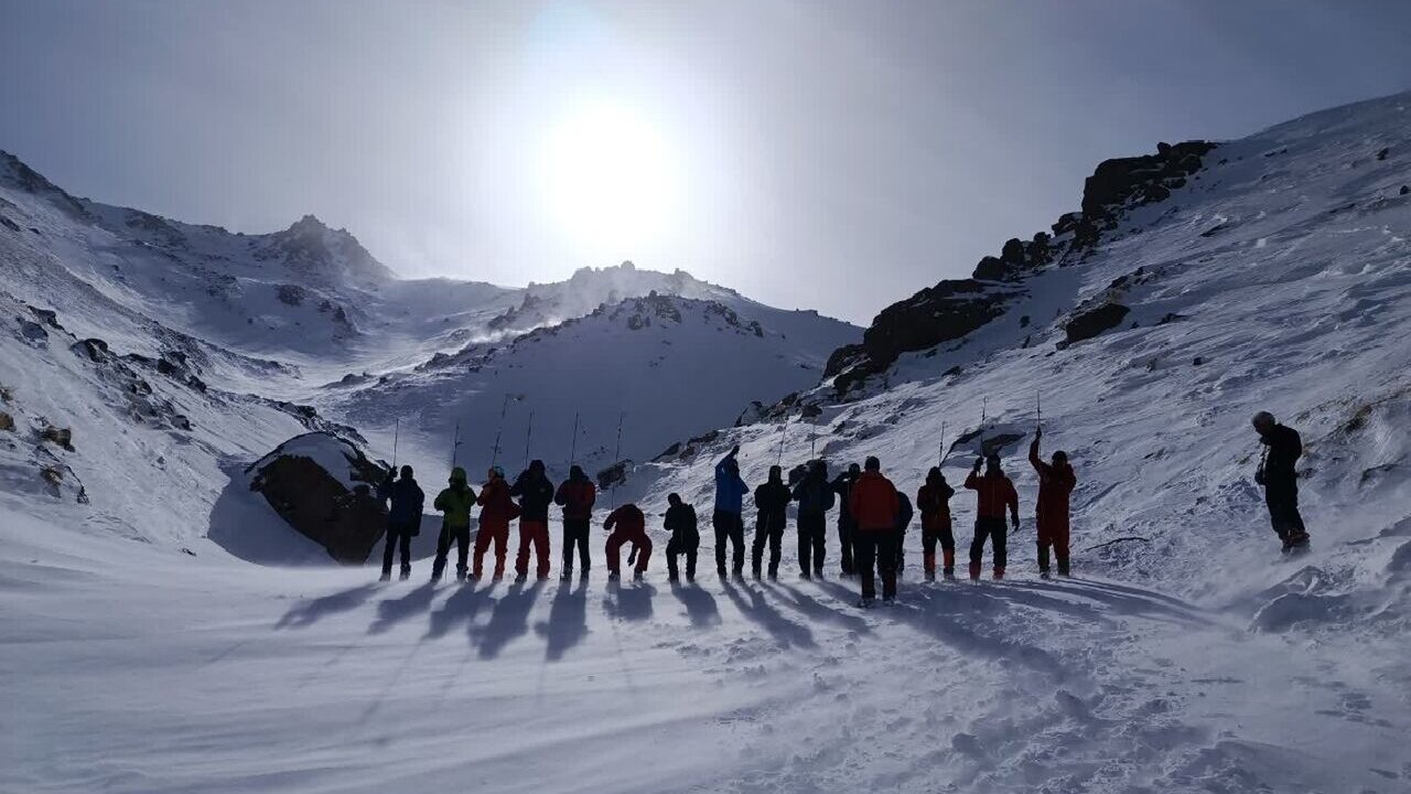 هشدار هلال احمر نسبت به تردد در محور‌های کوهستانی و صعود به ارتفاعات