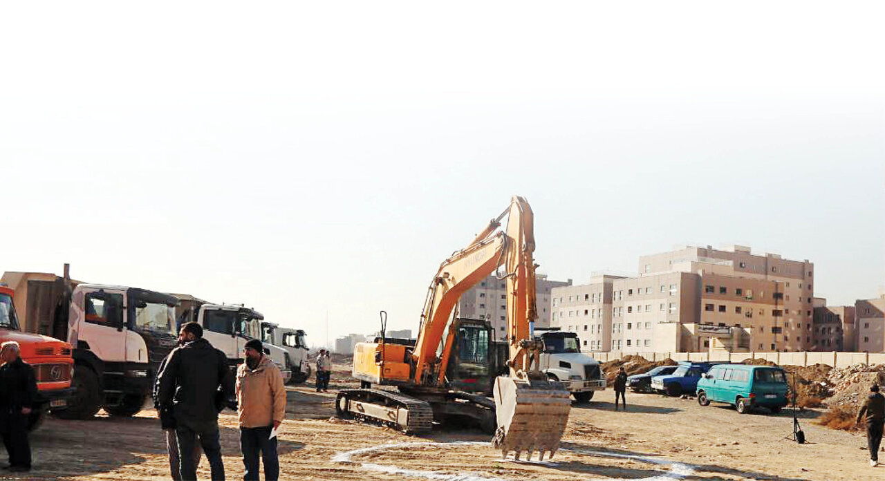 کلنگ زنی برای مسکن بهشت