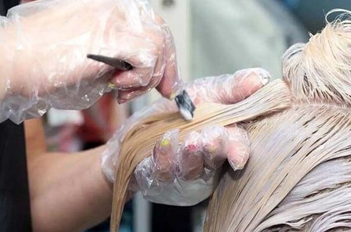 چه رنگی سفیدی مو را میگیرد؟ + بهترین ترکیب رنگ