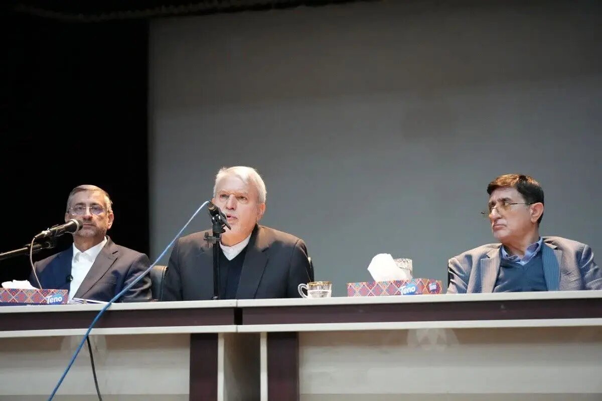 شرایط دشوار امروز ناشی از فشار تحریمها، تحمیل هزینههای دفاعی و پیامدهای جنگ است