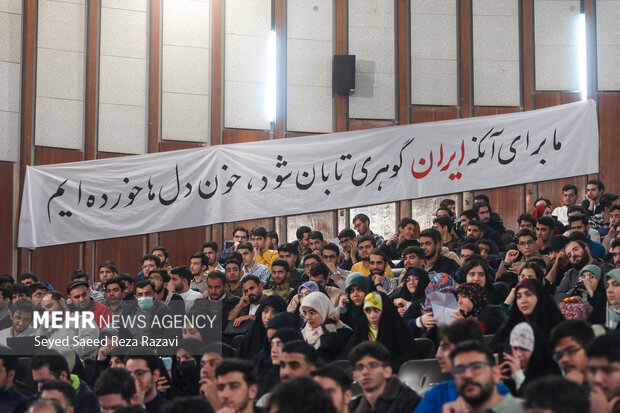 «فراموشی تاریخی»؛ چرا جوانان تاریخ نمیخوانند؟