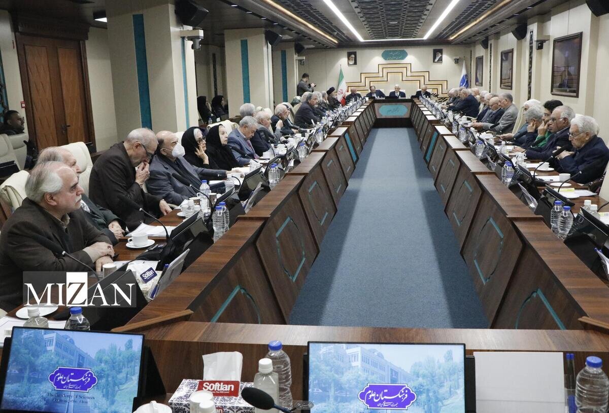 عارف: پایان جنگ با دشمنان نخواهد بود/ مذاکره فقط با تضمین واقعی/ اسامی همه جانباختگان حوادث اخیر اعلام می‌شود