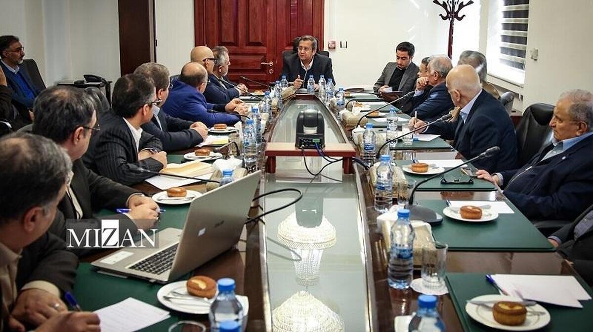 همتی: نتایج مثبت یکپارچه‌سازی نرخ ارز به مرور زمان خود را نشان خواهد داد