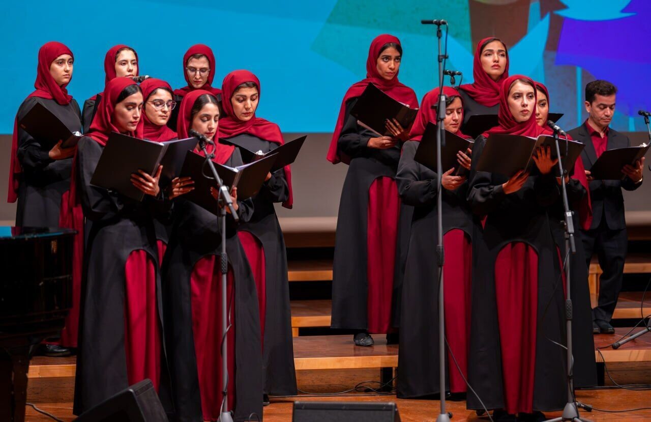 ۳۱۰۰ گروه سرود انقلابی و ملی در مدارس گلستان تشکیل شد