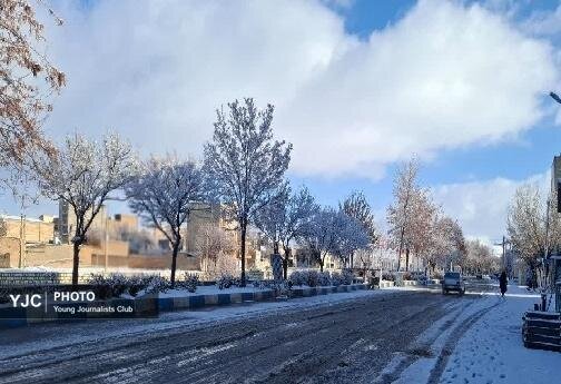 چشم‌انداز‌های برفی امروز ازنا + تصاویر