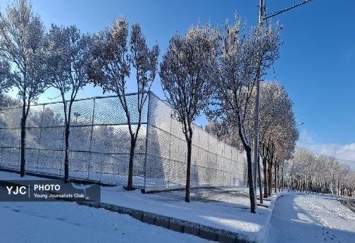 چشم‌انداز‌های برفی امروز ازنا + تصاویر