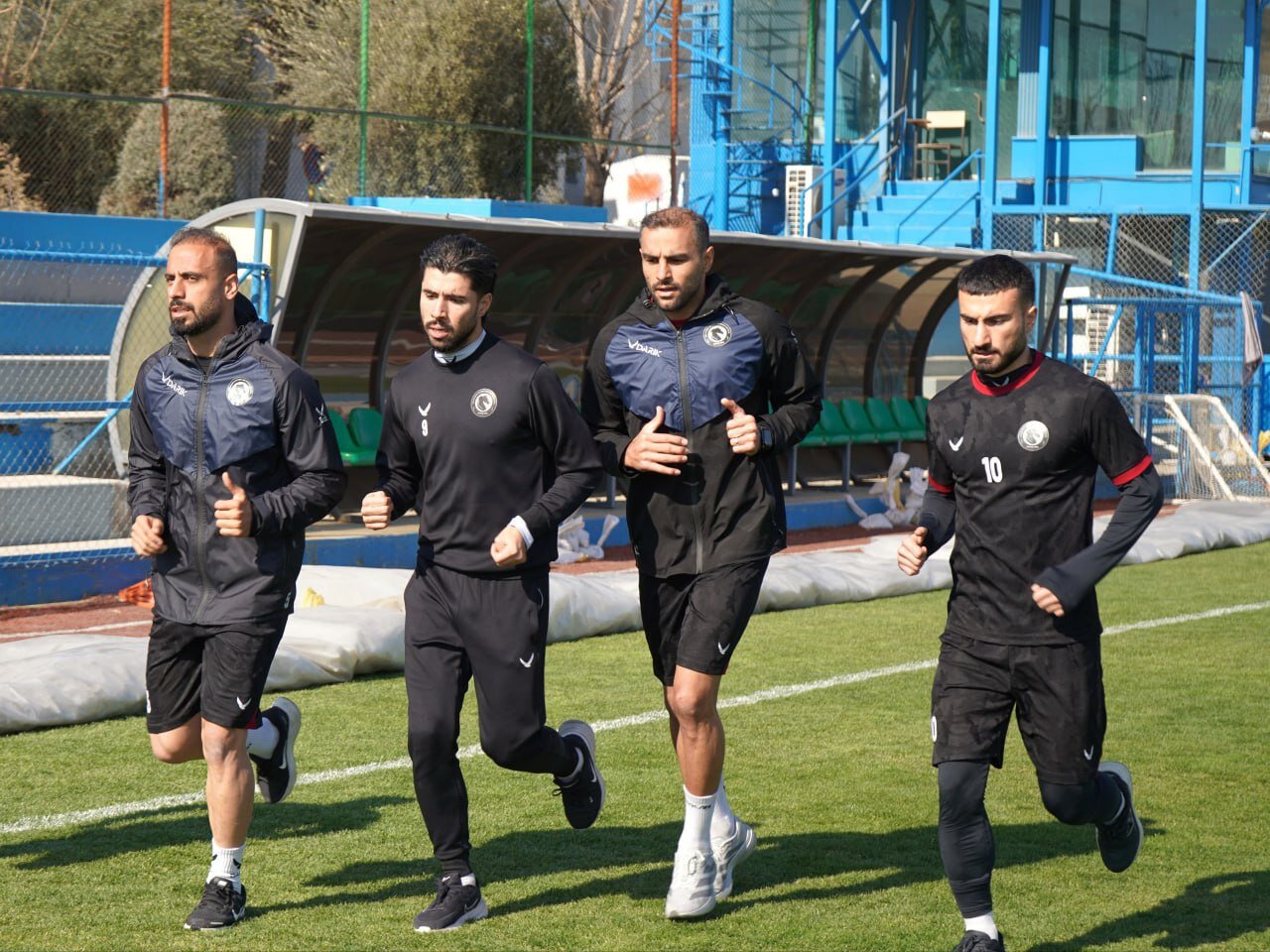 پیکان بدون هیاهو آماده استقلال میشود