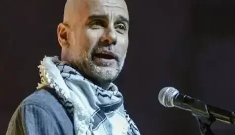 سخنرانی گواردیولا با چفیه در حمایت از فلسطین