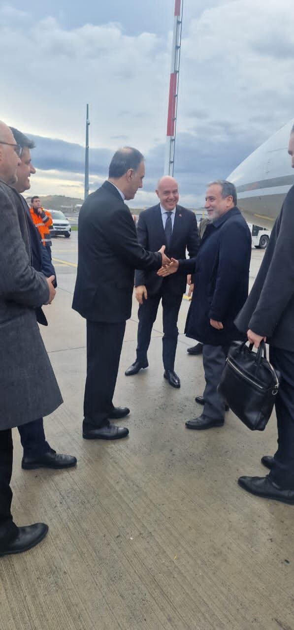 عراقچی وارد استانبول شد + عکس