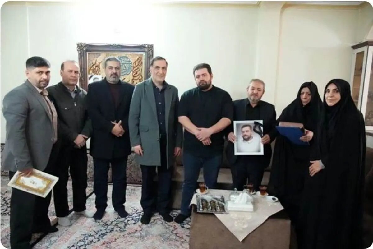 دیدار رئیس بنیاد شهید با خانواده شهدای جنایات آمریکایی صهیونیستی