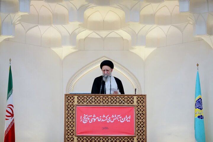 امام جمعه گرگان: ملت ایران از تهدید ناوگان‌های آمریکا نمی‌ترسد