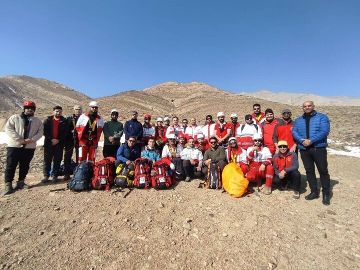 درخشان: هلال احمر سمنان دوره آموزشی نجات در کوهستان را برگزار کرد