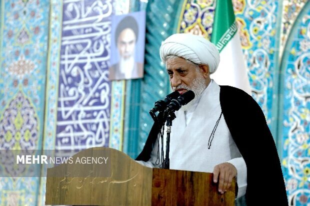 امام جمعه بهاباد: سپاه همواره مدافع امنیت و عزت ملت ایران است