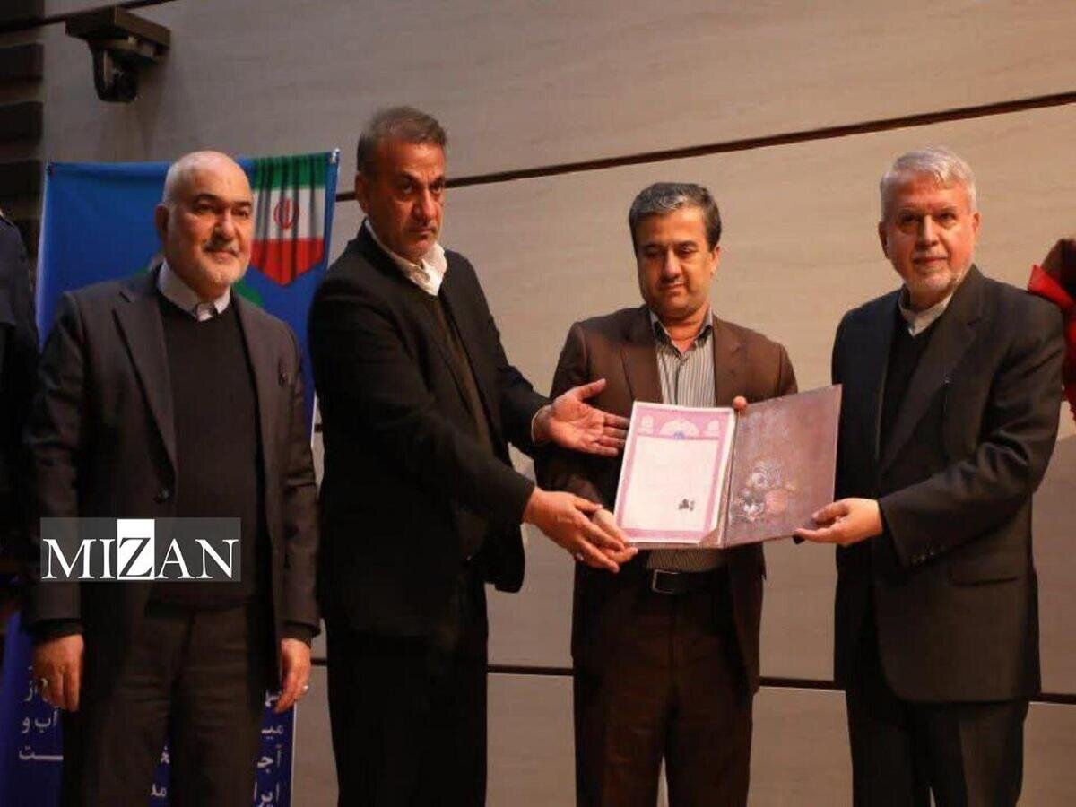 سند مالکیت کاخ آپادانا و موزه میراث فرهنگی شوش به مساحت ۳۰۷ هکتار اهدا شد