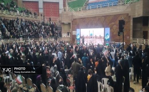 جشن خانوادگی بیعت با ولایت در رشت + فیلم و تصاویر