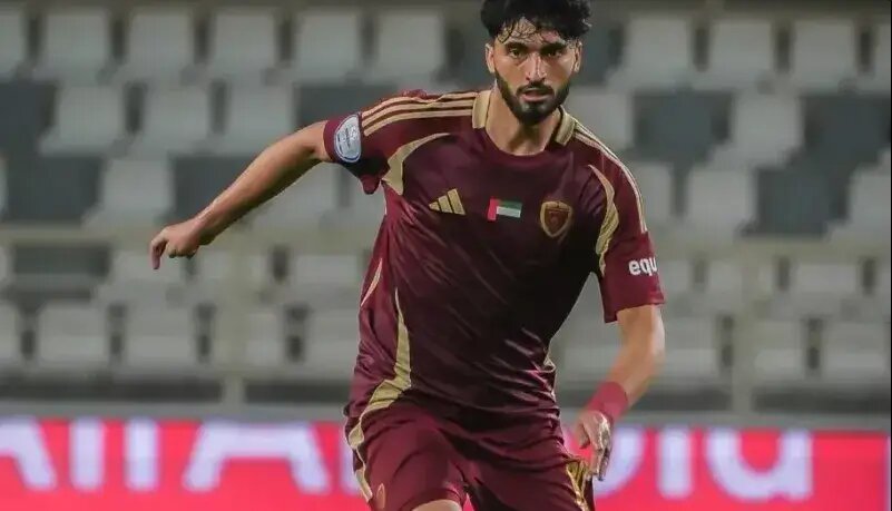 قربانی برای پیرلو ژست گرفت