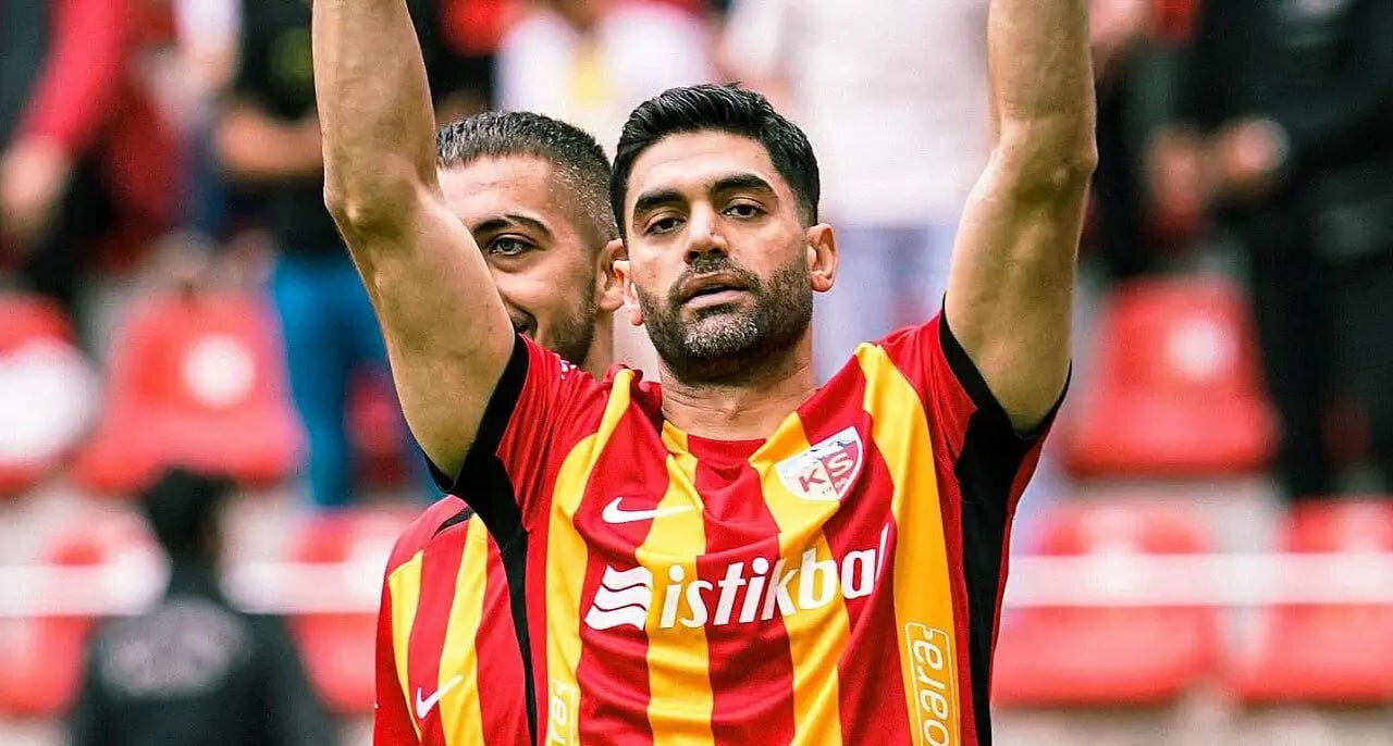 اندونگ نه؛ بمب پرسپولیس یک استقلالی دیگر است | پیشنهاد به سرخها برای جذب لژیونر سرشناس