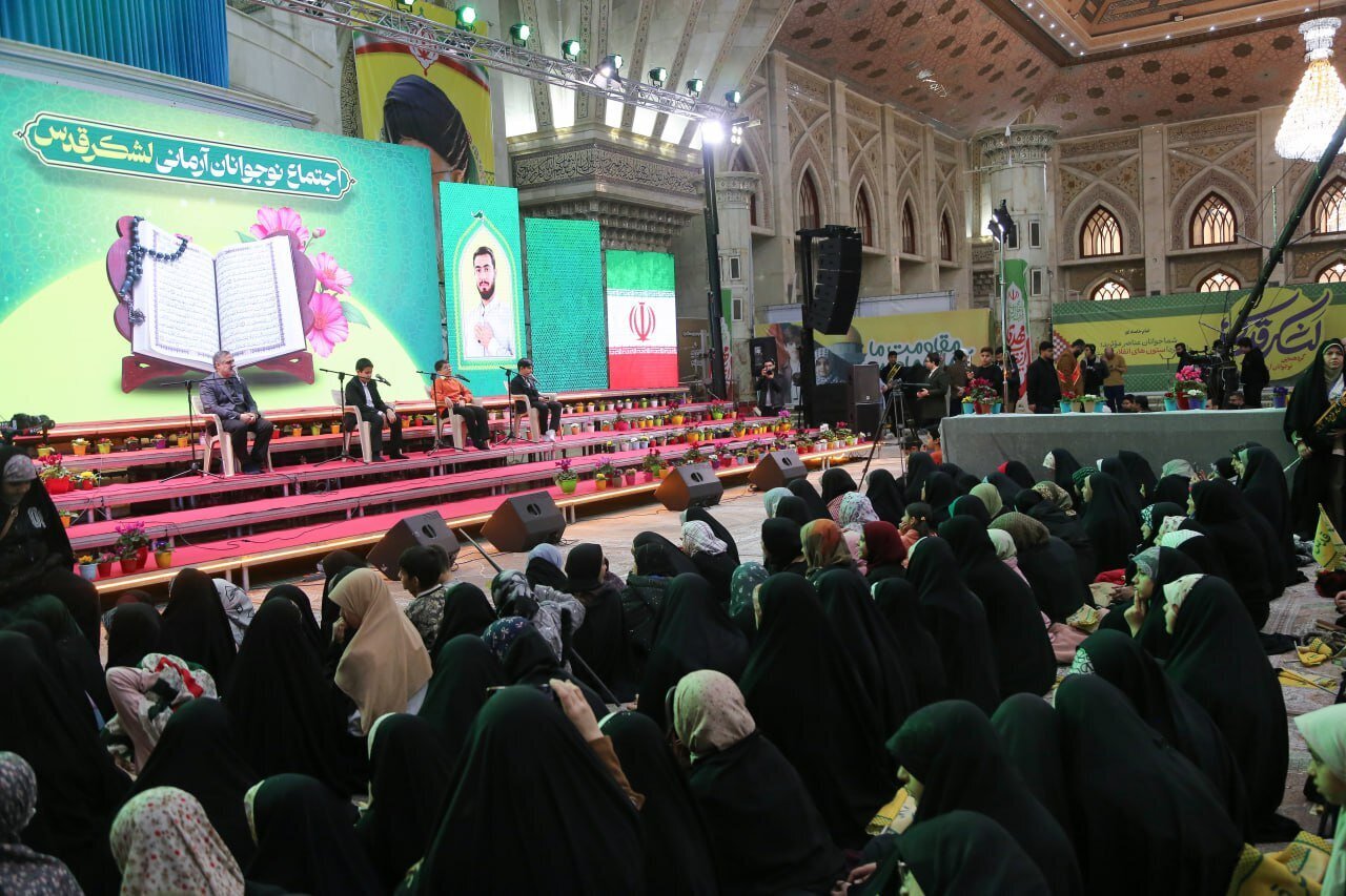 خبر نسل چهارم، پای کار انقلاب