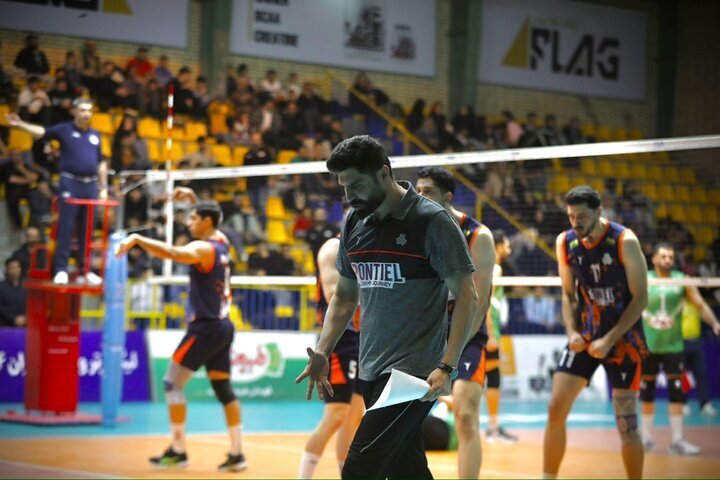 انتقاد تند سرمربی والیبال سایپا؛ فدراسیون نهایت بی قانونی است