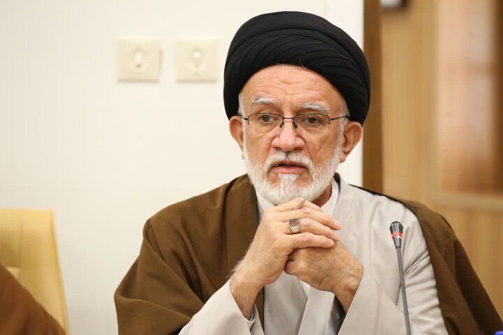 طاهری: مردم ایران همواره در دفاع از کشور پیشتاز بودهاند