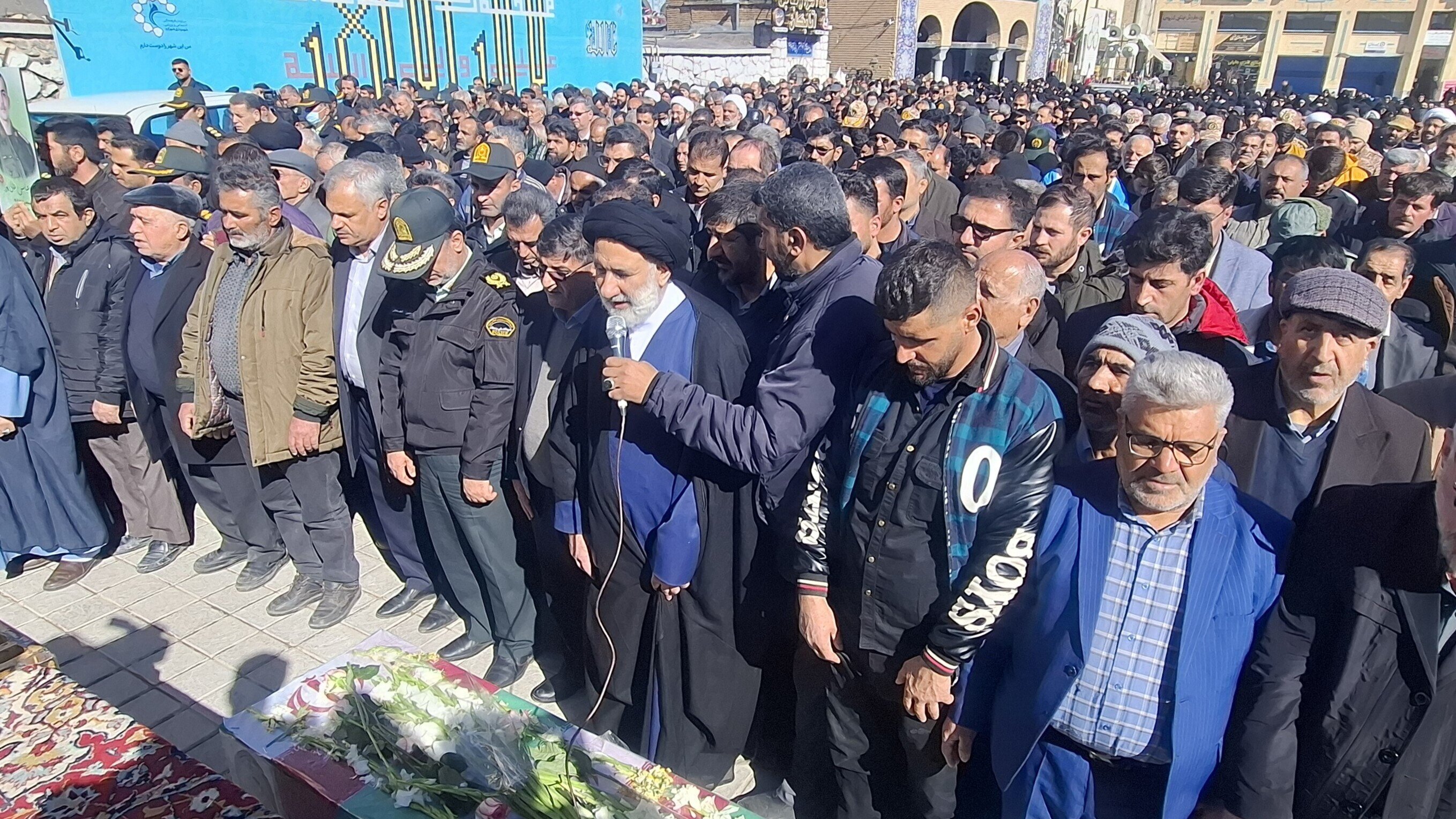 شهید سرباز وظیفه «عباس عالیپور» در شهرکرد تشییع شد+فیلم