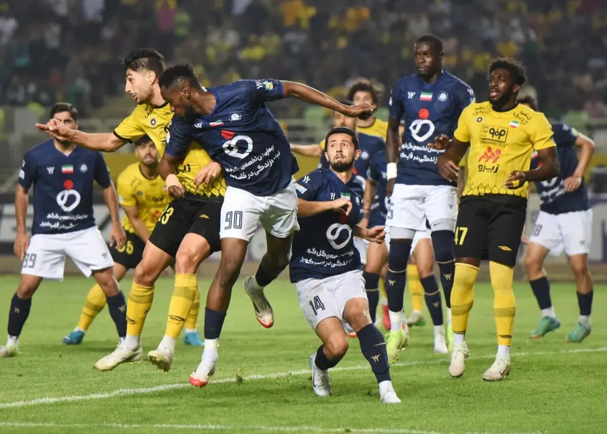 گره کور در صدر جدول لیگ برتر