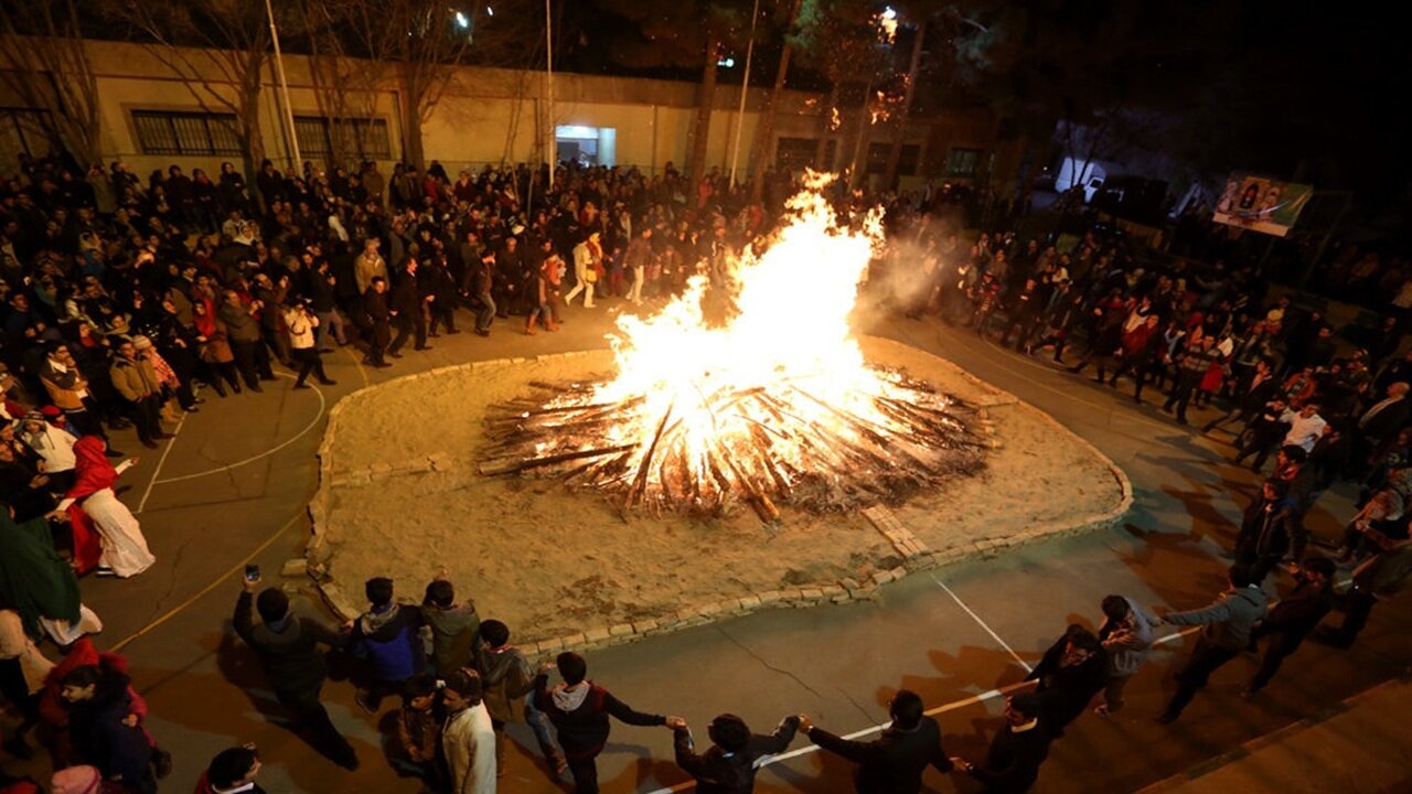 گزارش تصویری از برگزاری جشن سده در بخش انابد