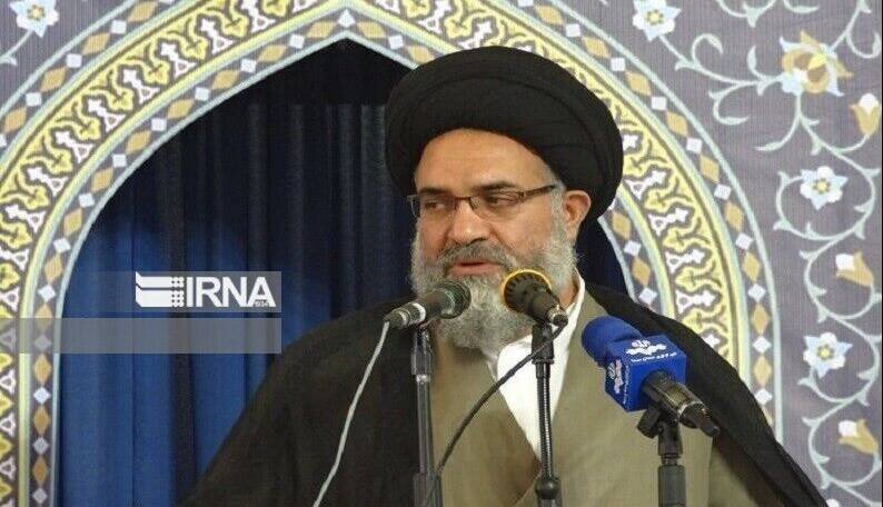 امام جمعه یاسوج: موانع سرمایه‌گذاری برداشته شود