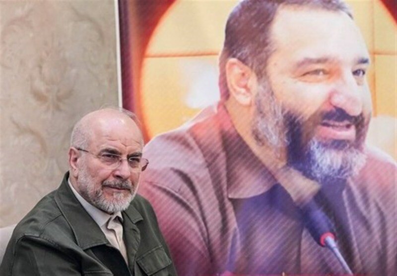 حضور قالیباف در منزل شهید فرجالله شوشتری