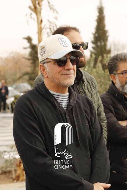 خاکسپاری یک فعال سینما با حضور مجید صالحی، حسن فتحی، شمقدری و…