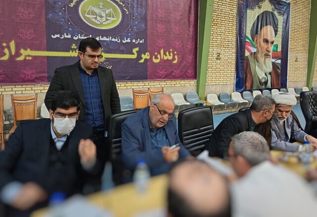 آزادی و مرخصی ۱۲۵ زندانی واجد شرایط از زندان مرکزی شیراز