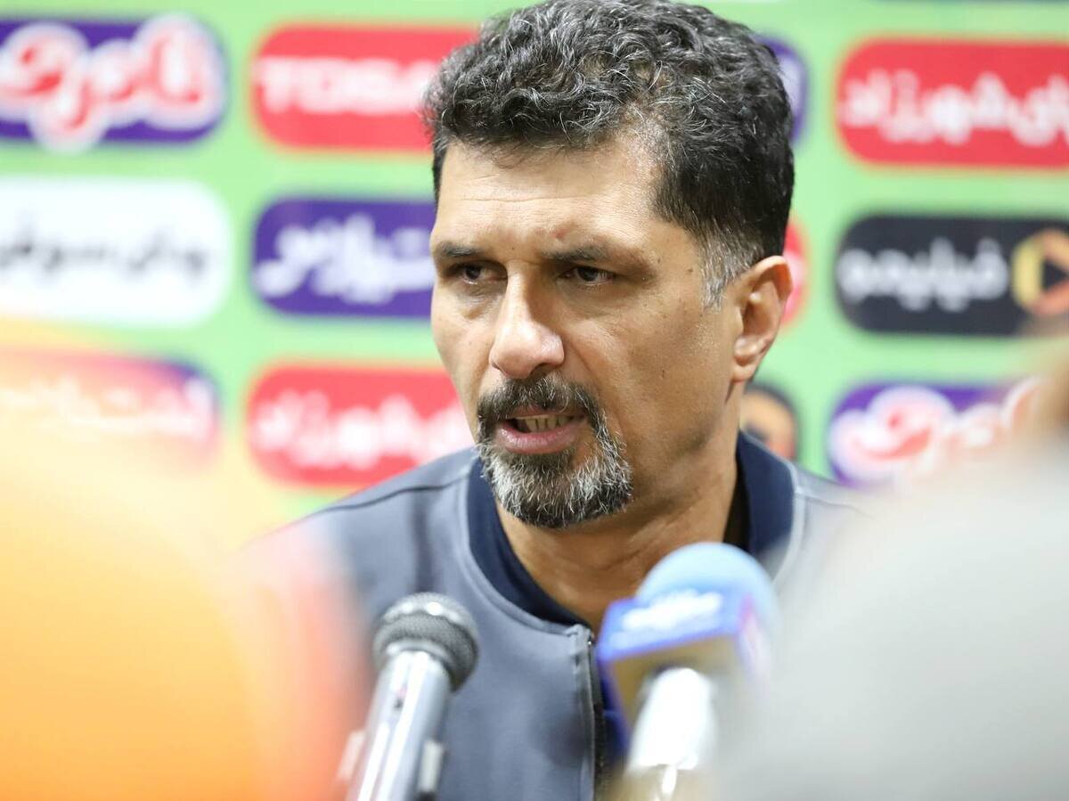 حسینی: زمین از دور سبز است از نزدیک به گِل نشسته بود!/ با این شرایط یک امتیاز هم غنیمت است