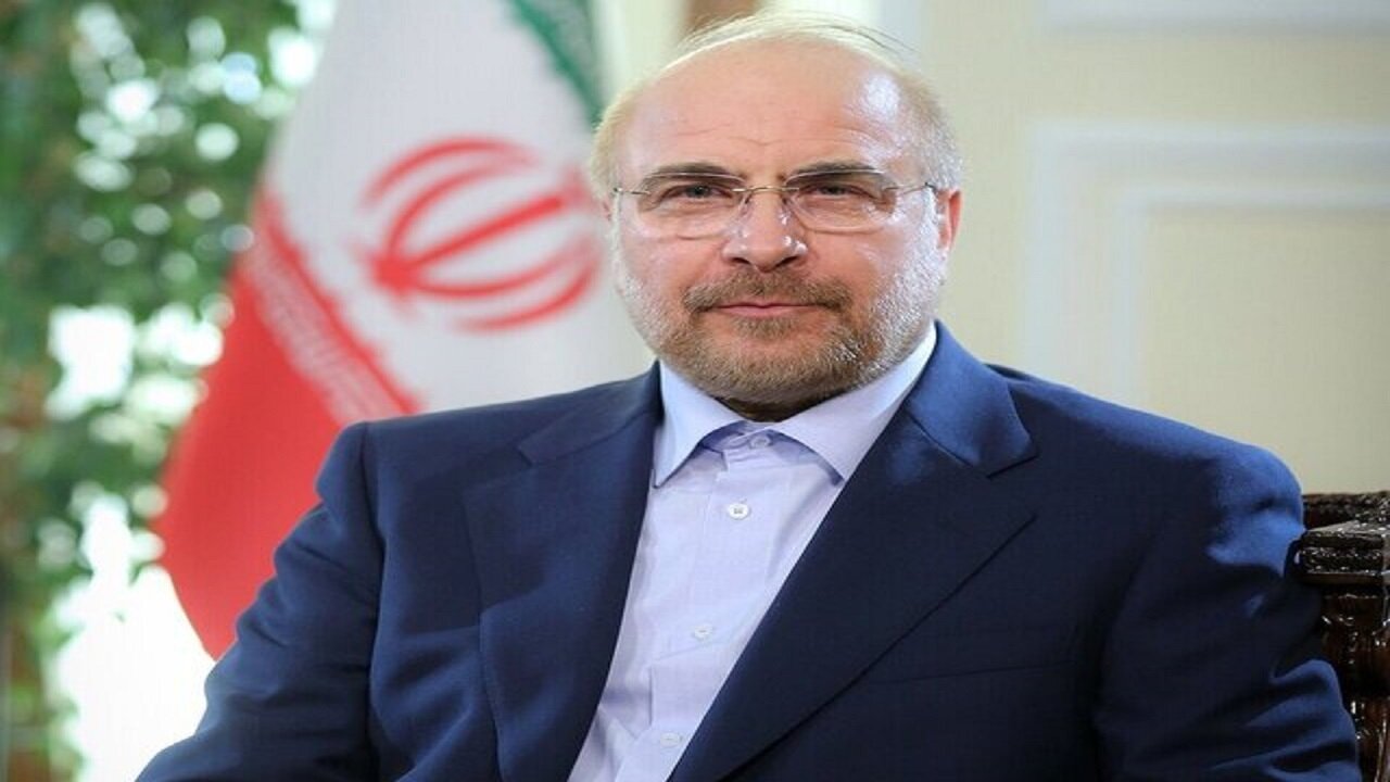 آزادگان در اسارت زندان را تبدیل به حسینیه و مکتب کردند
