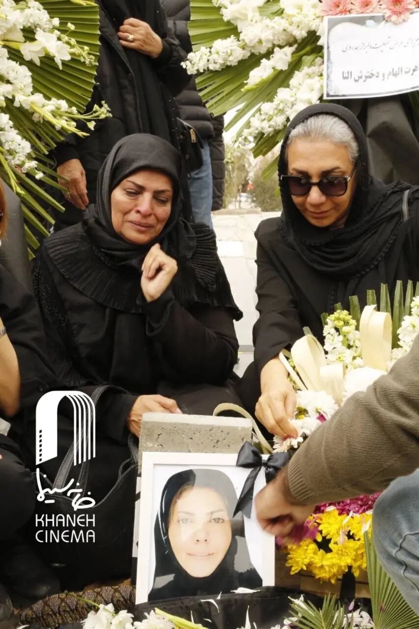 چهره اشکبار بازیگر یوسف پیامبر در یک مراسم ختم