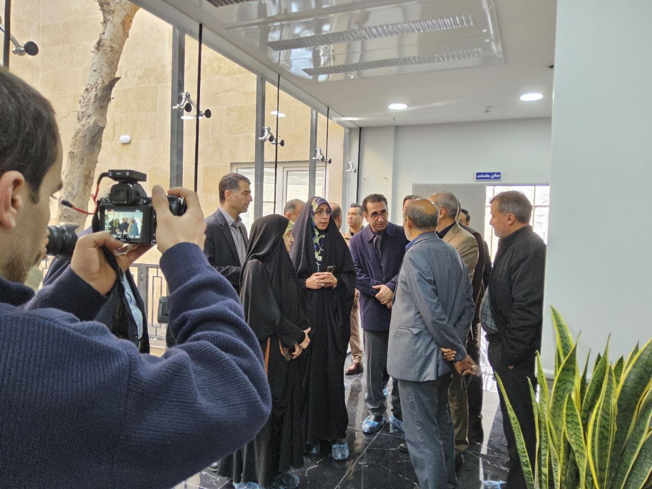 افتتاح سرای محله ای که درخت چنار ۸۰ ساله را در دل خود جای داده است + تصاویر