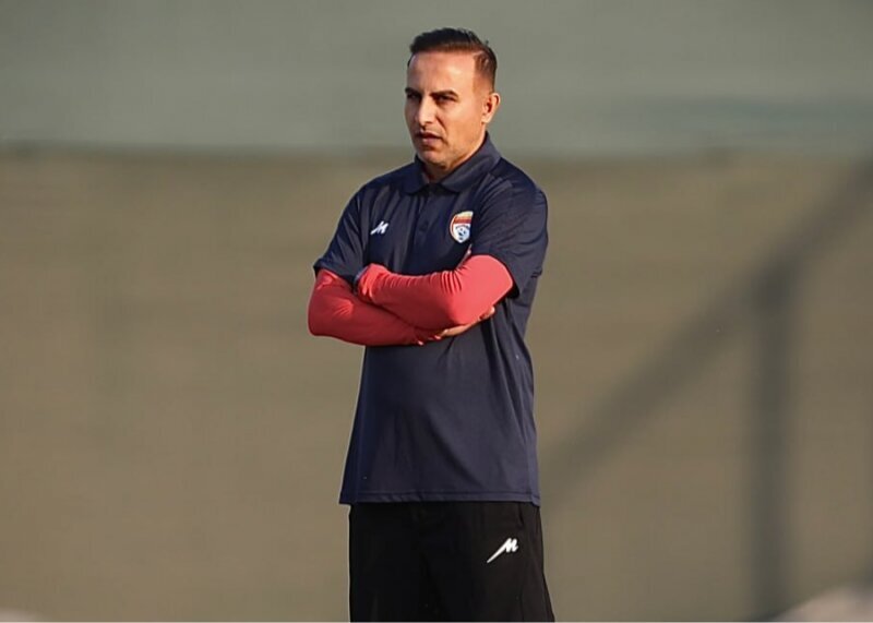 کنایه حسین کعبی به یک استقلالی؛ او به کتاب خواندن رو آورده اما زیادی کتاب خواندن هم اثر منفی می گذارد!