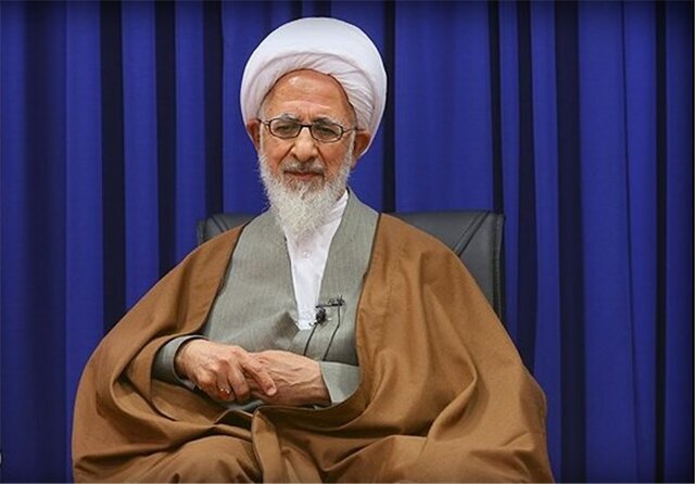آیتالله جوادی آملی: وظیفه اصلی نظام امامت و امت، جاهلیتزدایی است