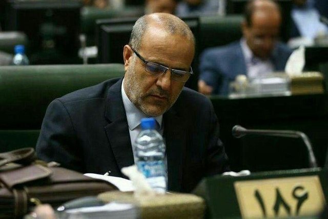 پرداخت پاداش بازنشستگان در همان سال بازنشستگی/ حذف یا کاهش ساعات ورزش دانشآموزان تخلف است