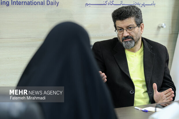 وام‌گیری ادبیات ایران از تفکر چپ/ جریان «ادبیات انقلاب» زنده نیست