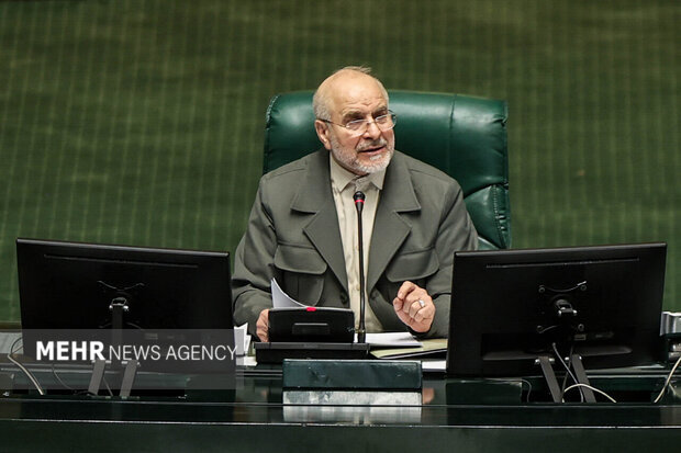قالیباف: باید حقوقها متناسب با تورم افزایش یابد