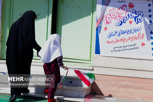 دهقانی: پاسخگویی شفاف ویترین آموزش و پرورش است
