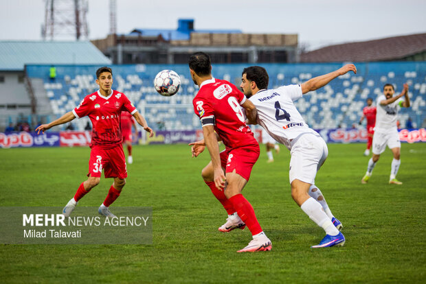 همه چیز هنوز دست پرسپولیس است/ یک مشکل تیم «اوسمار» را آزار می‌دهد