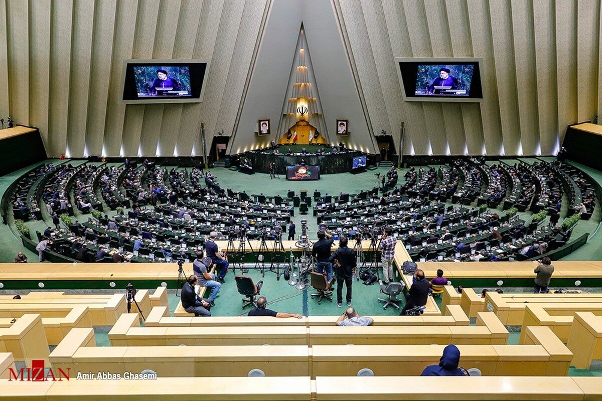 مصوبه مجلس برای کنترل گرانی کالا در کشور؛ حقوق ورودی کالا‌ها ثابت ماند