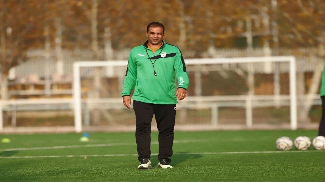 نمایندگان آسیایی ما در دفاع تیمی مشکل دارند/ عدم میزبانی در آسیا به ضرر فوتبالمان است