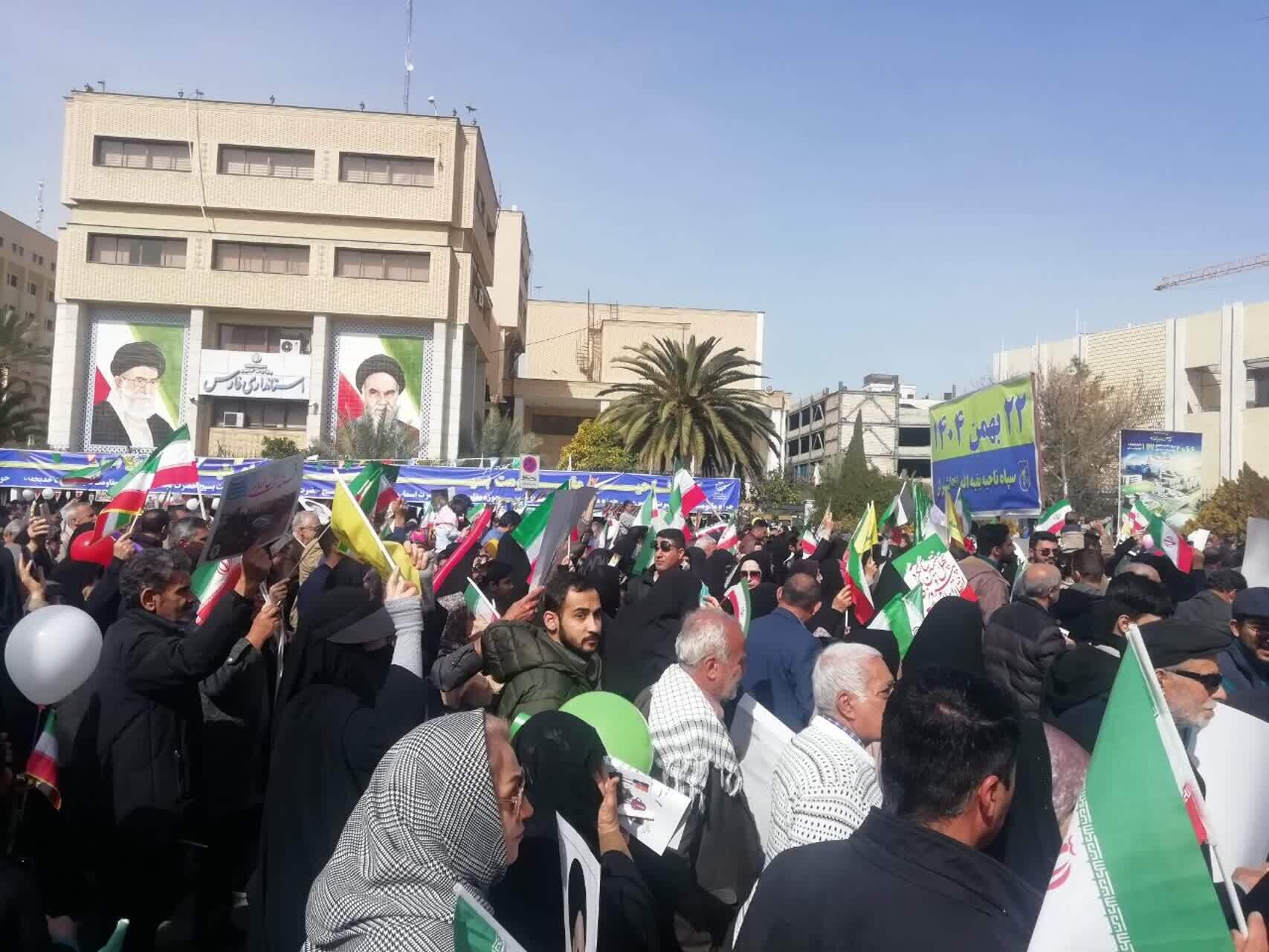 جشن با شکوه چهل و هفتمین سالرور پیروزی انقلاب اسلامی از لنز دوربین شهروندخبرنگارها