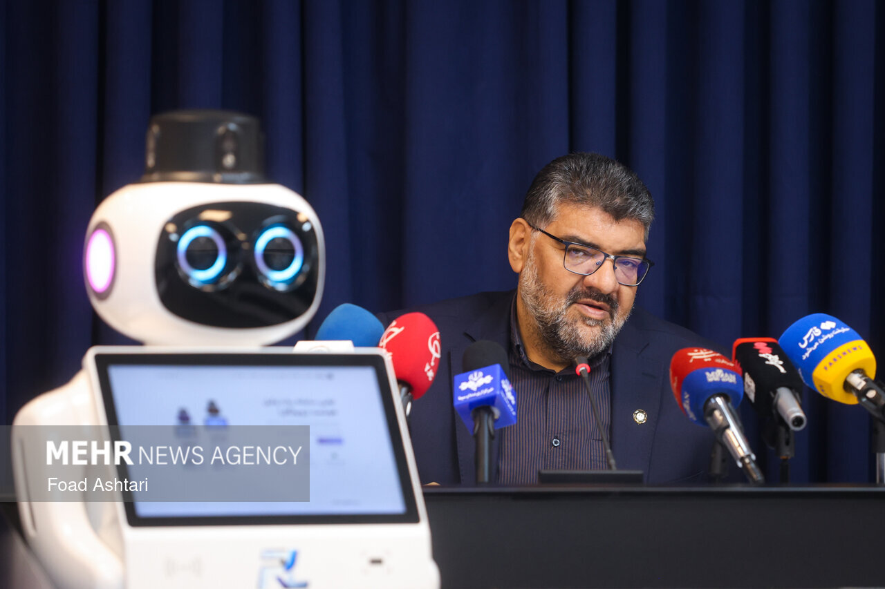 رونمایی از ربات وکیل‌یار